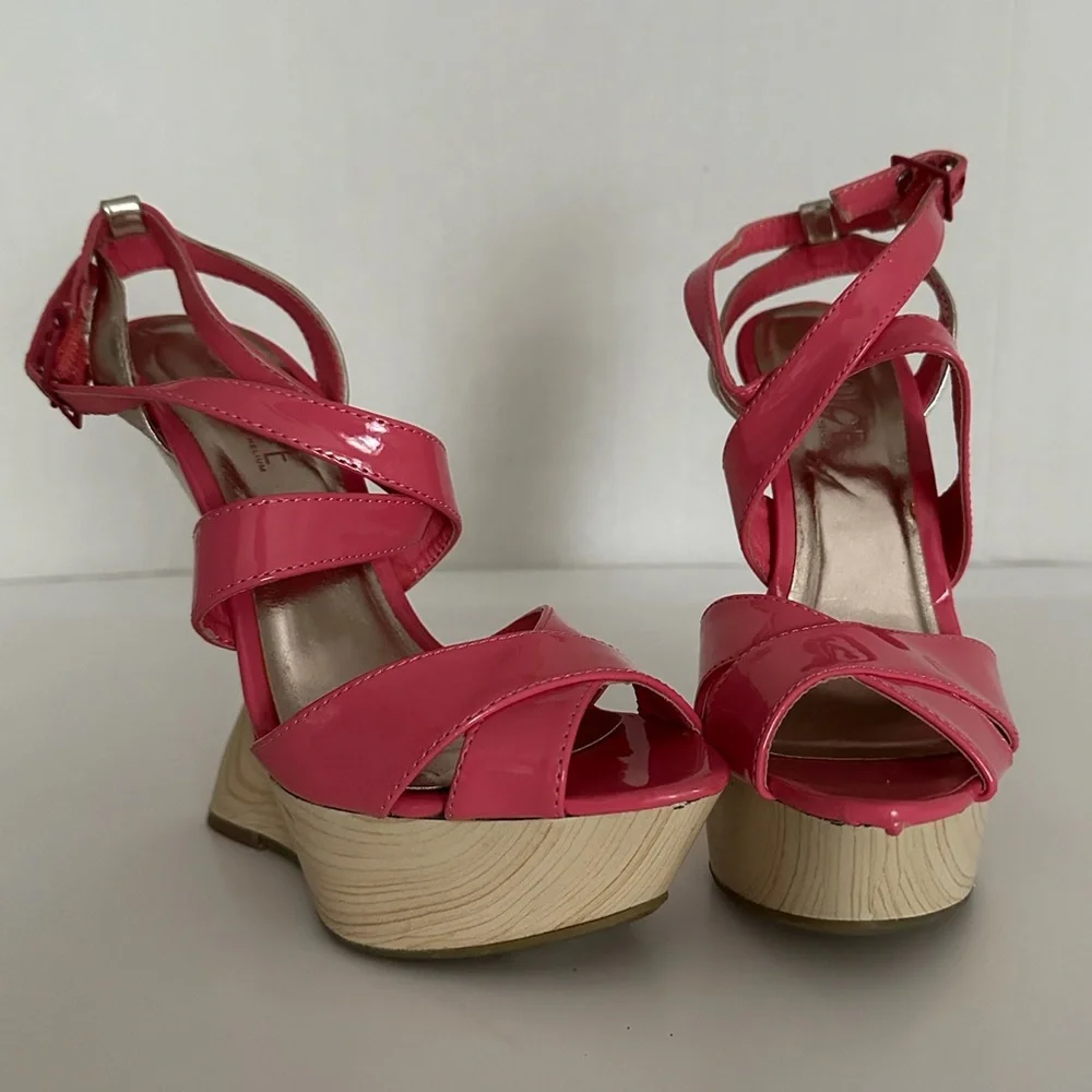 Rouge Patent Crisscross Wedge Platform Sandals Y2K Size 7.5